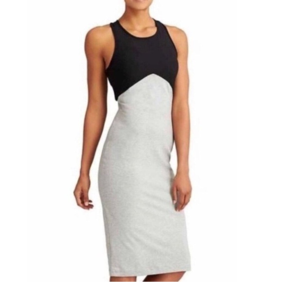 Athleta Dresses & Skirts - Athleta Colorblock Middy Dress in Mid-Grey Heather/Black.‎ Size Small.